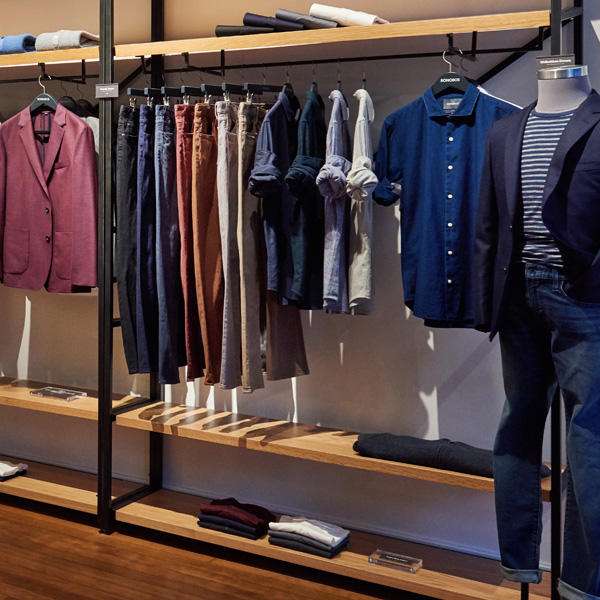 Bonobos | 845 W Armitage Ave, Chicago, IL 60614, USA | Phone: (773) 697-4910