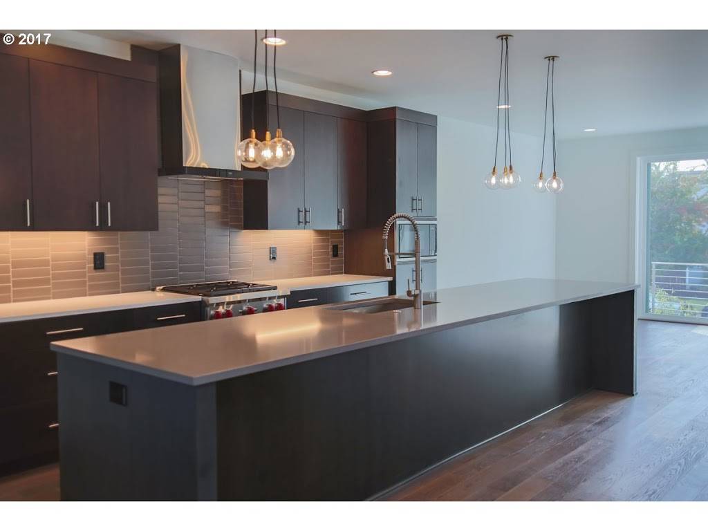 Galloni Granite & Quartz | 11795 SE Hwy 212, Clackamas, OR 97015, USA | Phone: (503) 320-0390