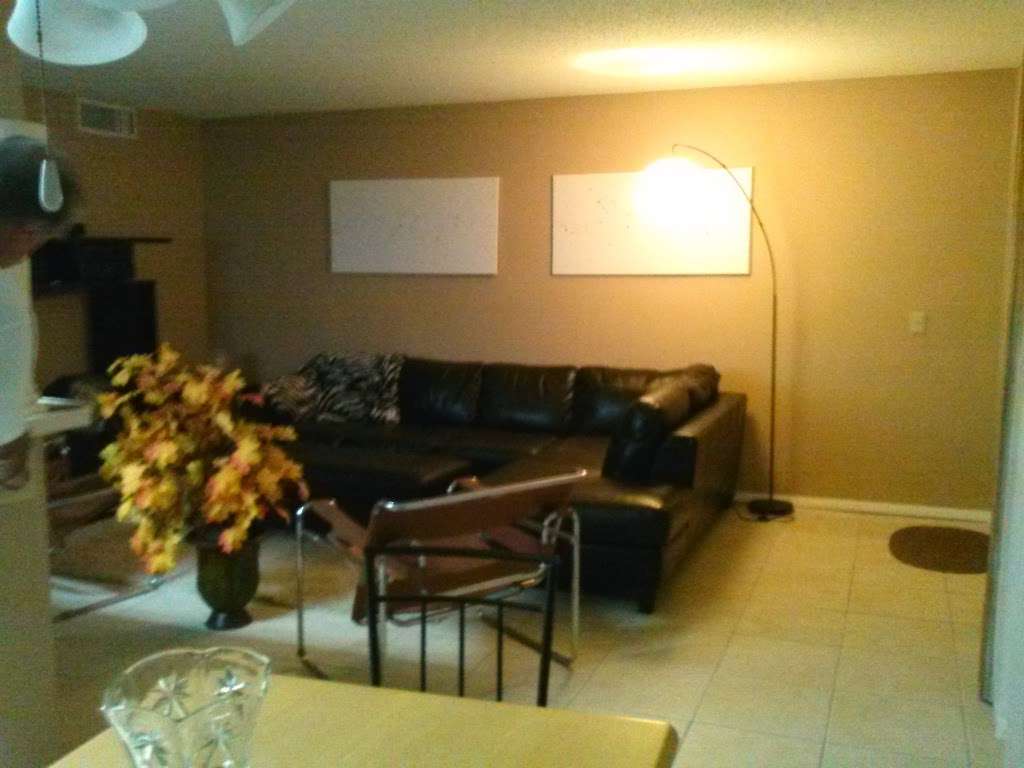 Regal Palms Condominium Assoc Inc | 3200 Springdale Blvd, Palm Springs, FL 33461, USA