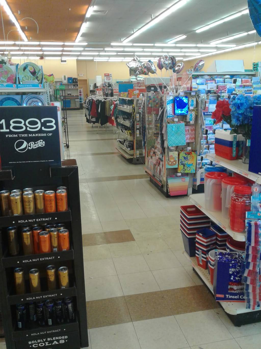 Family Dollar | 4007 Pelham St, Dearborn Heights, MI 48125, USA | Phone: (313) 203-1256