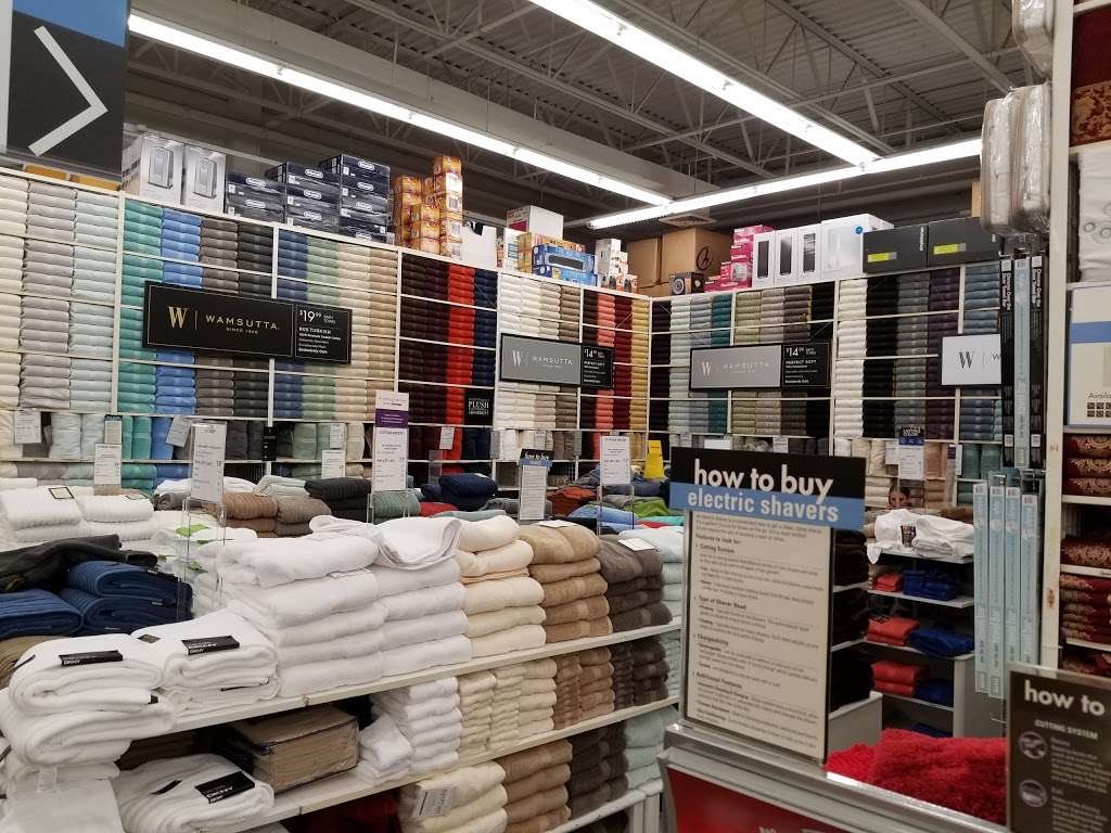 Bed Bath & Beyond - department store  | Photo 3 of 10 | Address: 489 River Rd, Edgewater, NJ 07020, USA | Phone: (201) 840-8808