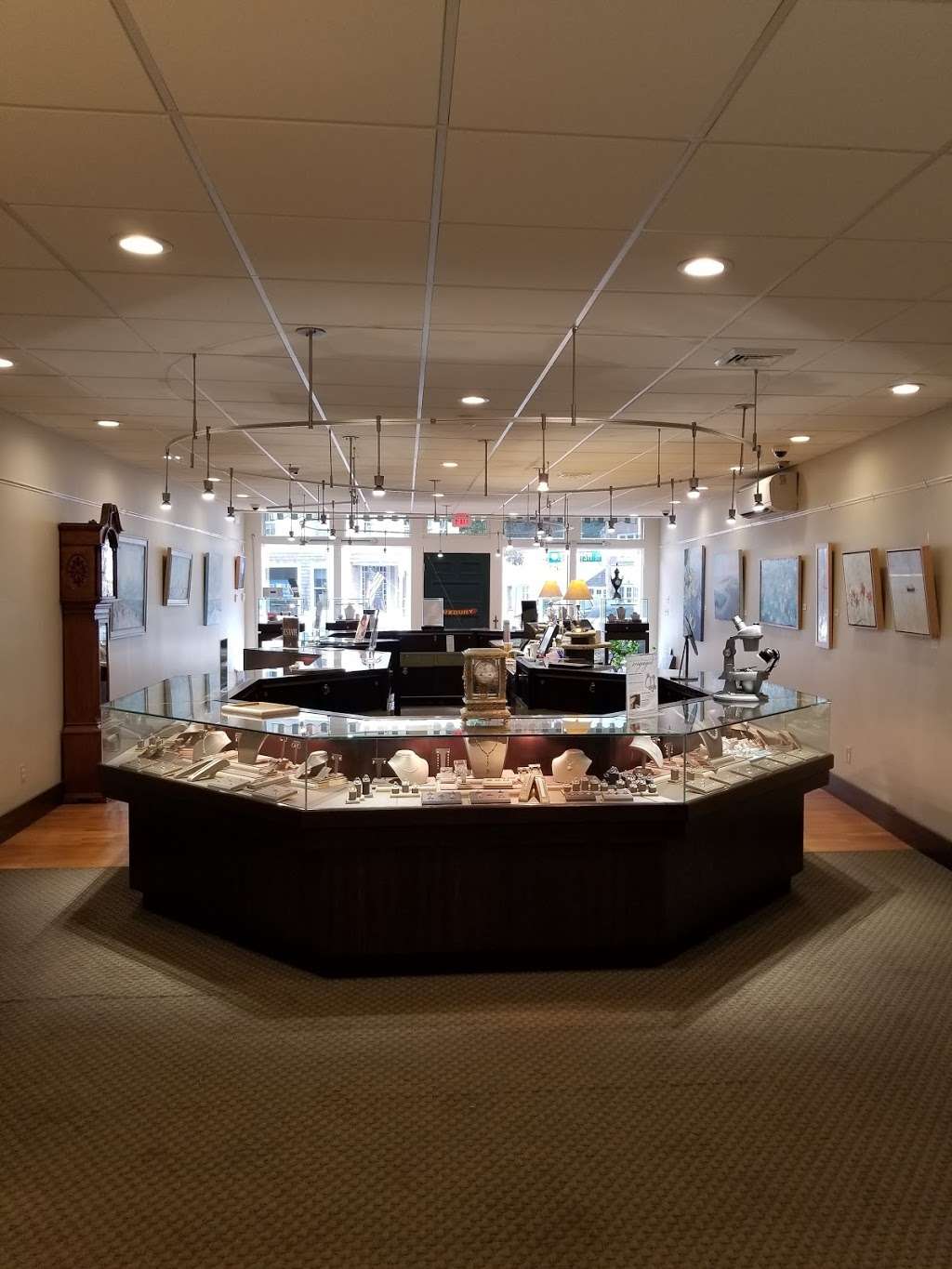 Reeds Jewelers at Duxbury | 5 Standish St, Duxbury, MA 02332, USA | Phone: (781) 934-1592
