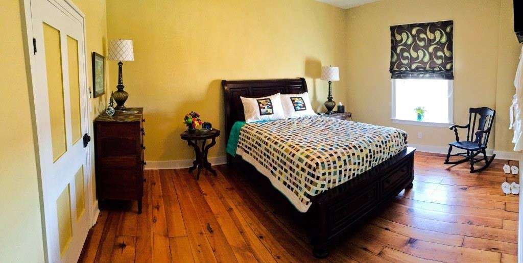 Elmwood Farm Bed and Breakfast | 16311 Kendle Rd, Williamsport, MD 21795, USA | Phone: (240) 707-0772
