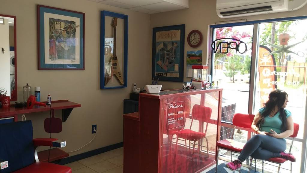 Gregs Clean Cuts & Guitar Lounge | 90 Mark West Springs Rd Ste 115, Santa Rosa, CA 95403, USA | Phone: (707) 544-4321