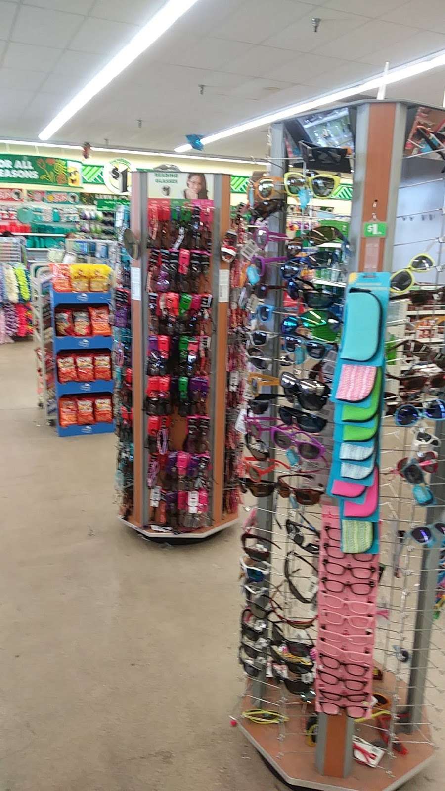 Dollar Tree | 15901 S Wood St, Harvey, IL 60426 | Phone: (708) 331-8669