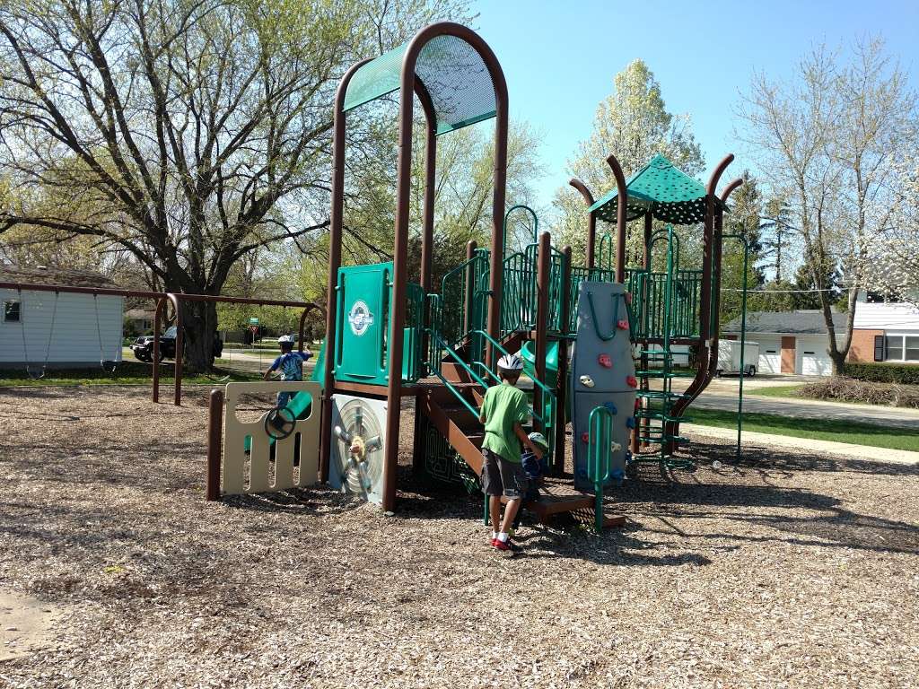 Gilbert Park | 703 Adrian St, Yorkville, IL 60560, USA | Phone: (630) 553-4350