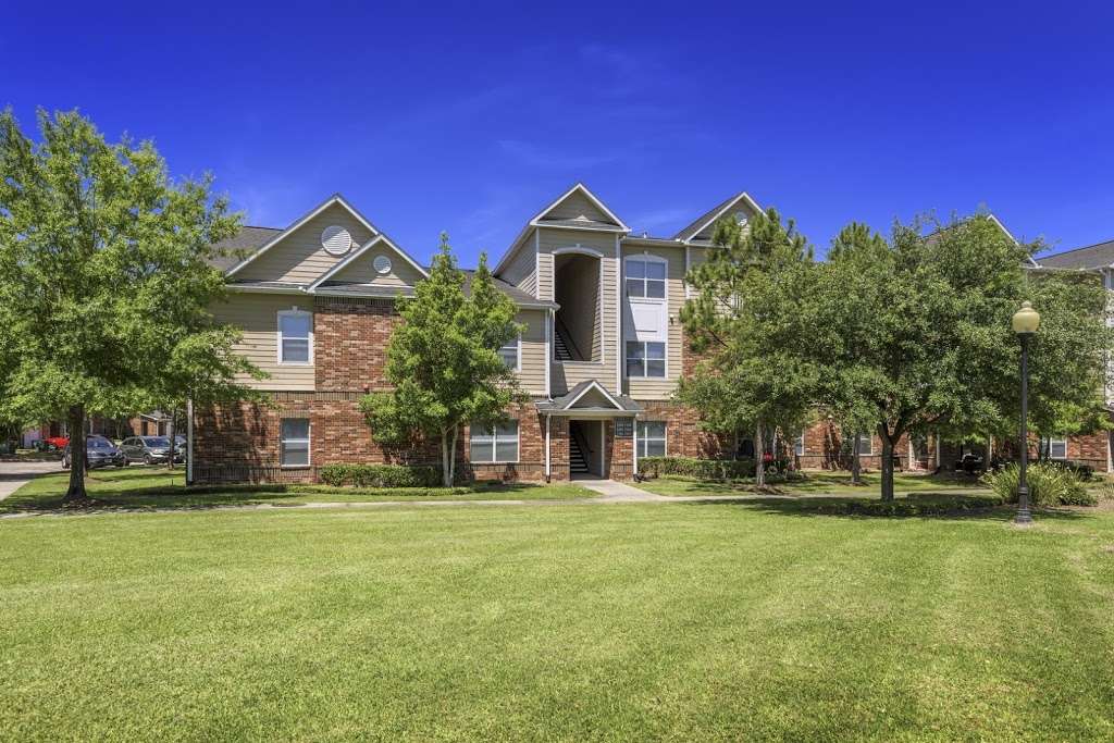 Carrington Place Apartments | 12700 FM 1960, Houston, TX 77065 | Phone: (281) 894-9600