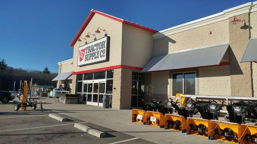 Tractor Supply Co. | 82 Turnpike Rd, Ipswich, MA 01938, USA | Phone: (978) 356-4396