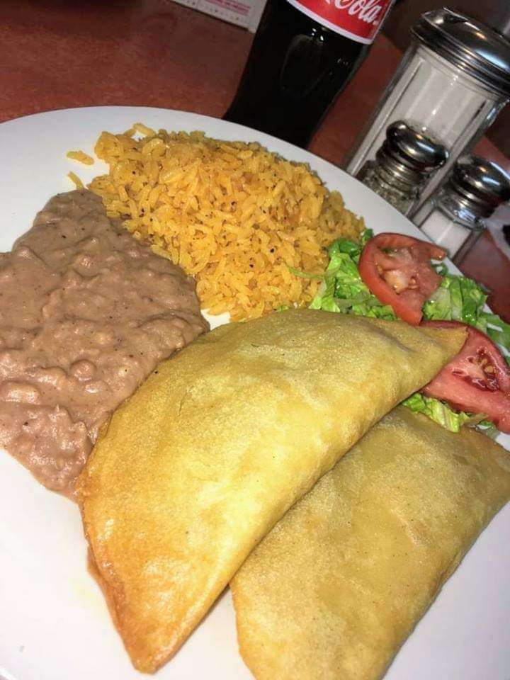 Medinas Mexican Grill | 2711 S Flores St, San Antonio, TX 78204 | Phone: (210) 460-9155