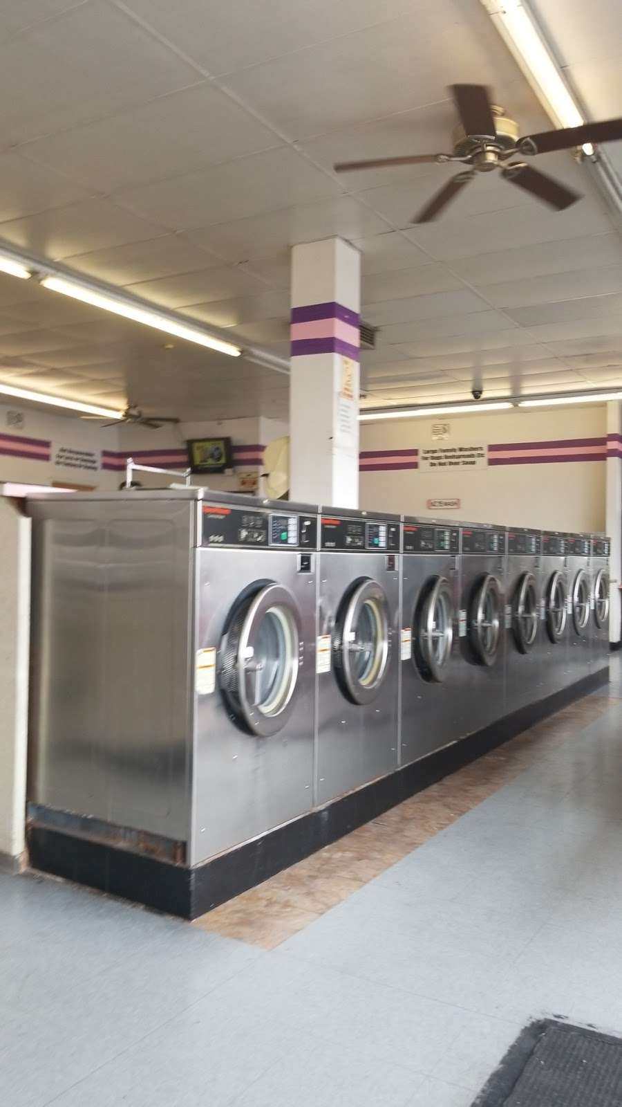 L C Coin Laundry Inc | 6361 Santa Fe Ave, Huntington Park, CA 90255, USA | Phone: (323) 589-8996