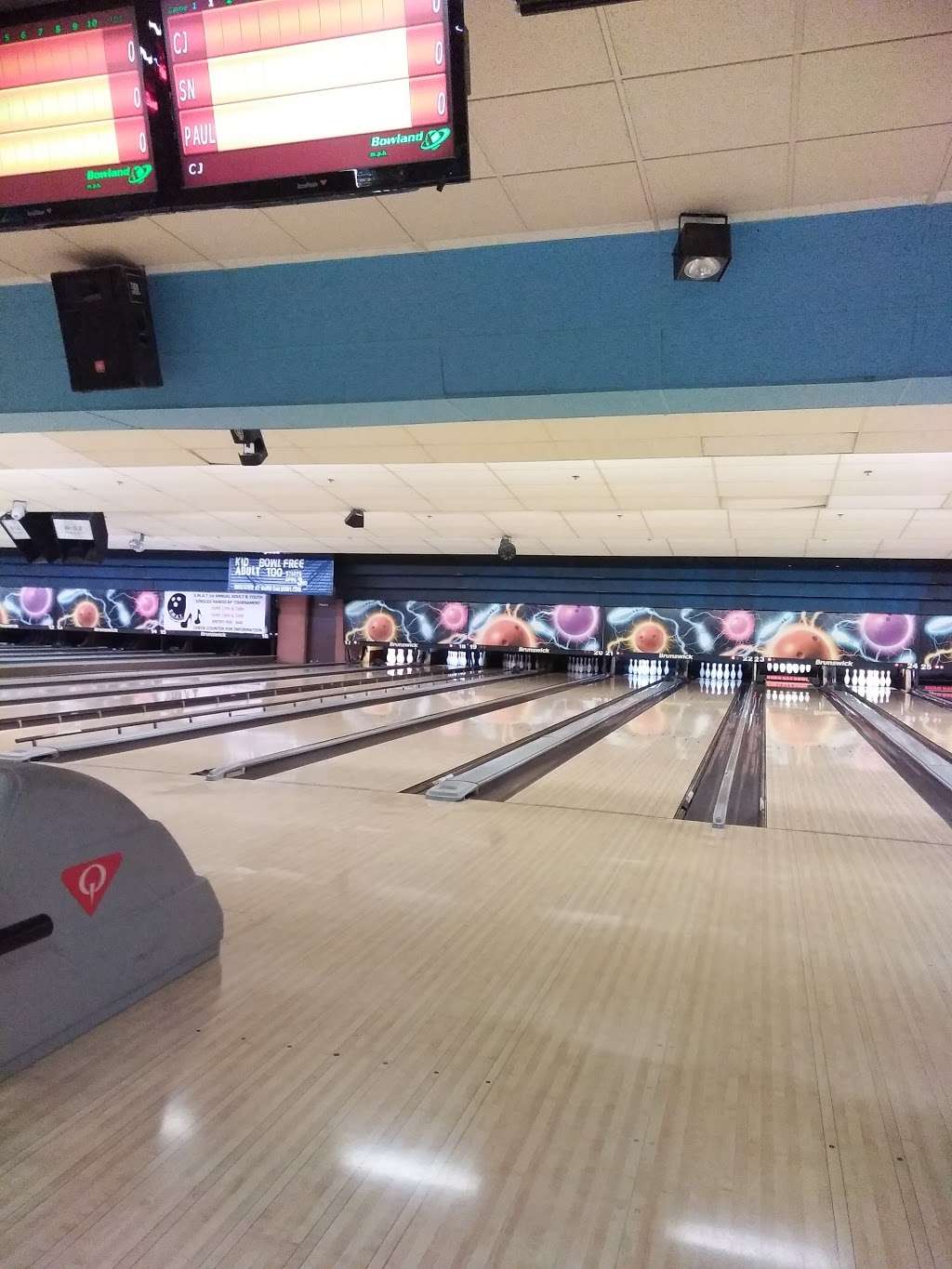 Burr Oak Bowl | 3030 Burr Oak Ave, Blue Island, IL 60406, USA | Phone: (708) 389-2800