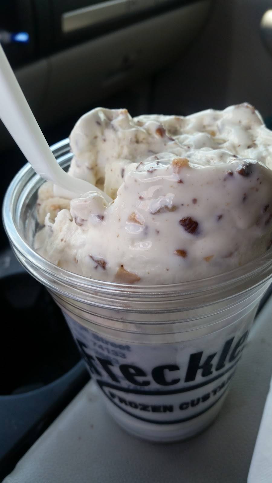 Freckles Frozen Custard | 9433 E 51st St Suite K, Tulsa, OK 74145, USA | Phone: (918) 749-5663