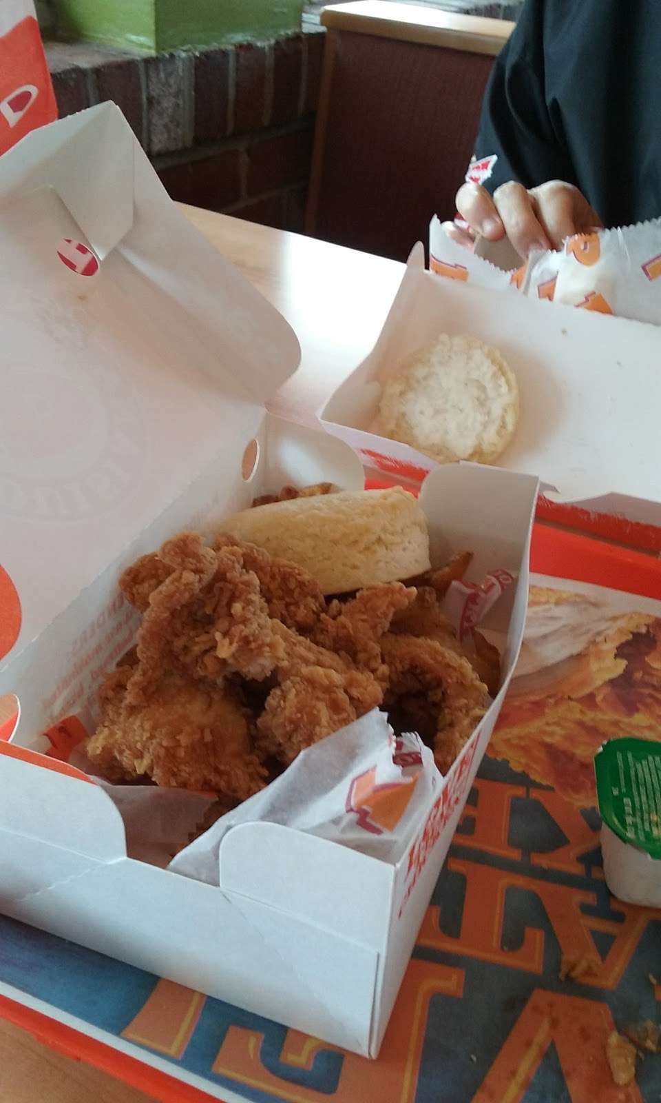 Popeyes Louisiana Kitchen | 2016 E Joppa Rd, Baltimore, MD 21234, USA | Phone: (410) 665-2277