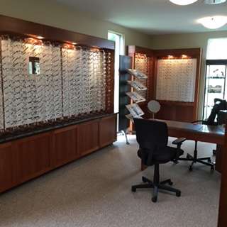 Signature Eyecare / Dr. Kevin Harry, OD | 15300 Watertown Plank Rd, Elm Grove, WI 53122, USA | Phone: (262) 786-9630