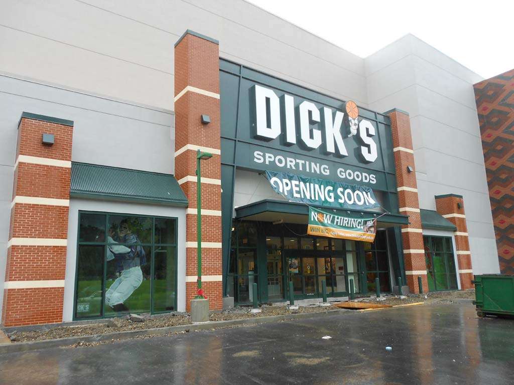 DICKS Sporting Goods | 45 Fitzgerald Street, Yonkers, NY 10710, USA | Phone: (914) 964-0580