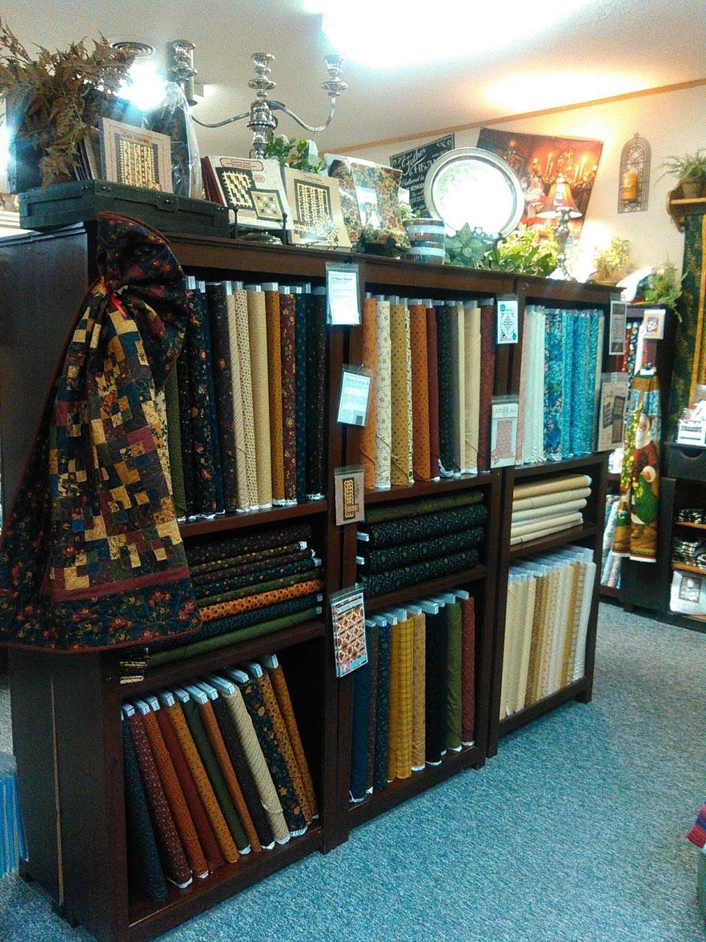 Crossroads Quilting | 1720 N Walnut St, Cameron, MO 64429, USA | Phone: (816) 649-0550