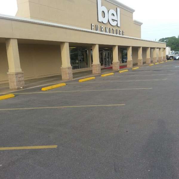 Bel Furniture-Clute | 60 Lack Ln, Clute, TX 77531, USA | Phone: (979) 297-4600