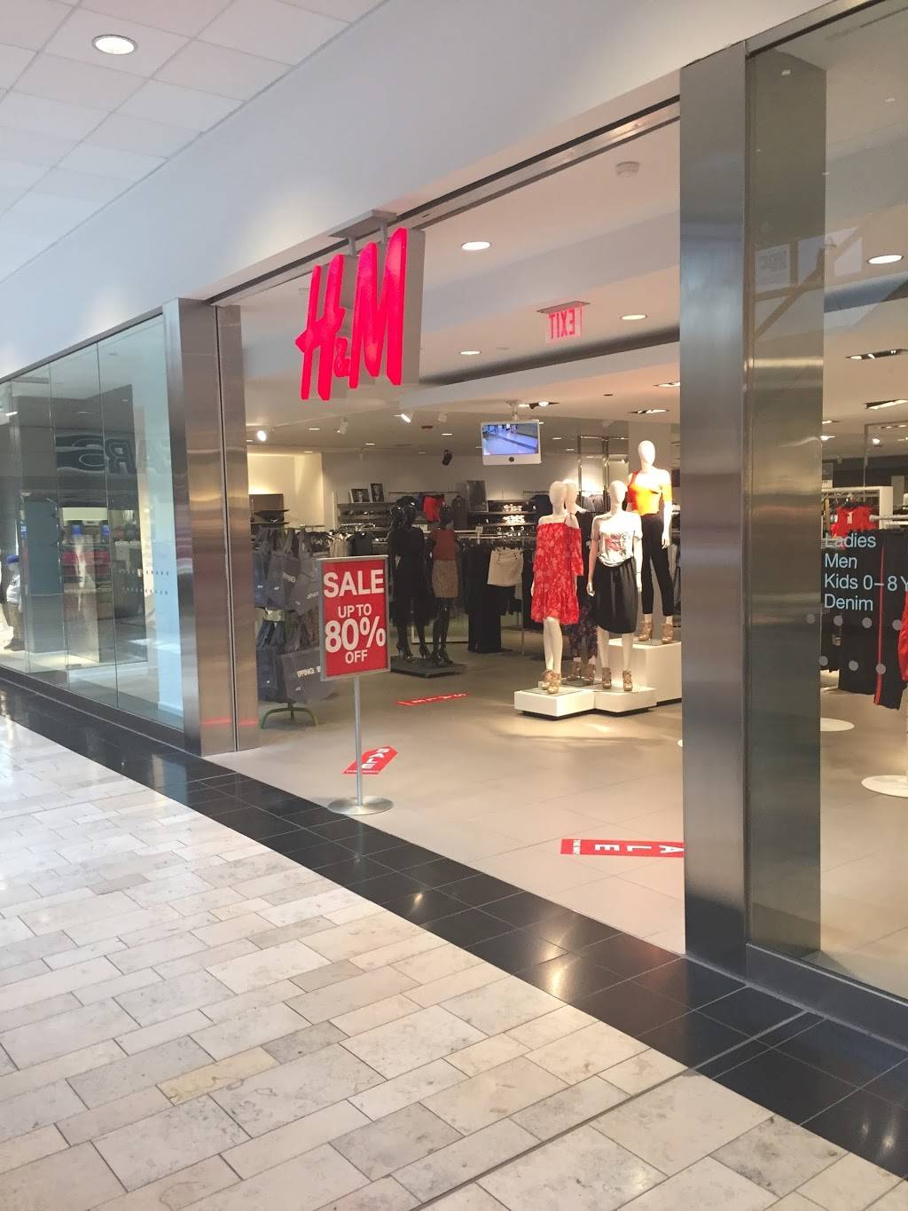 H&M | 1000 Ross Park Mall Dr, Pittsburgh, PA 15237, USA | Phone: (855) 466-7467