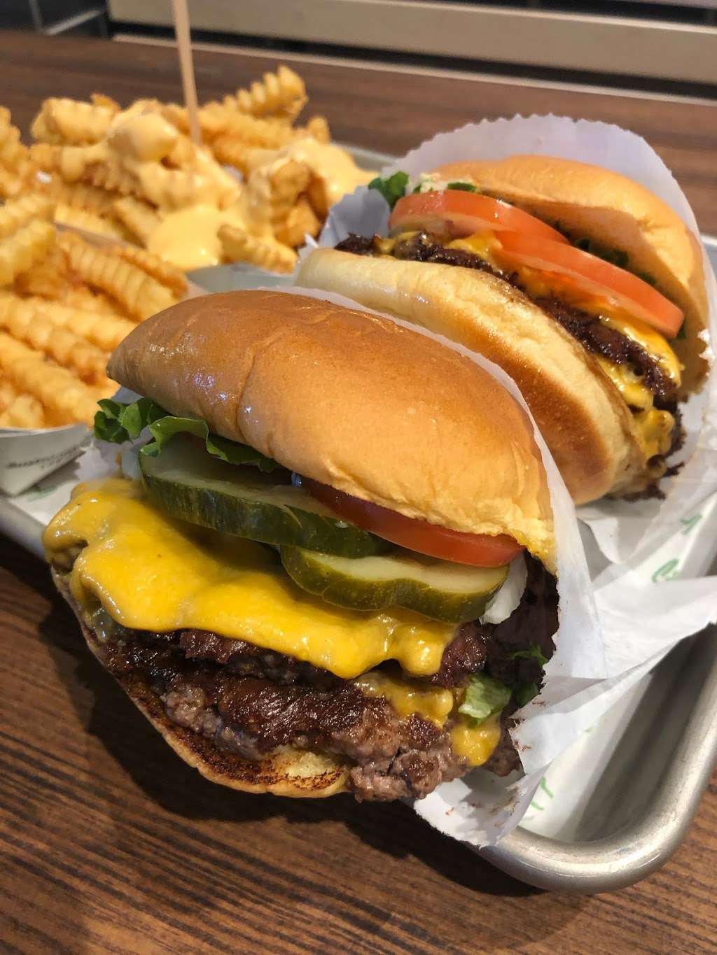 Shake Shack | 120 Promenade Way Suite A, Thousand Oaks, CA 91362 | Phone: (805) 309-5941