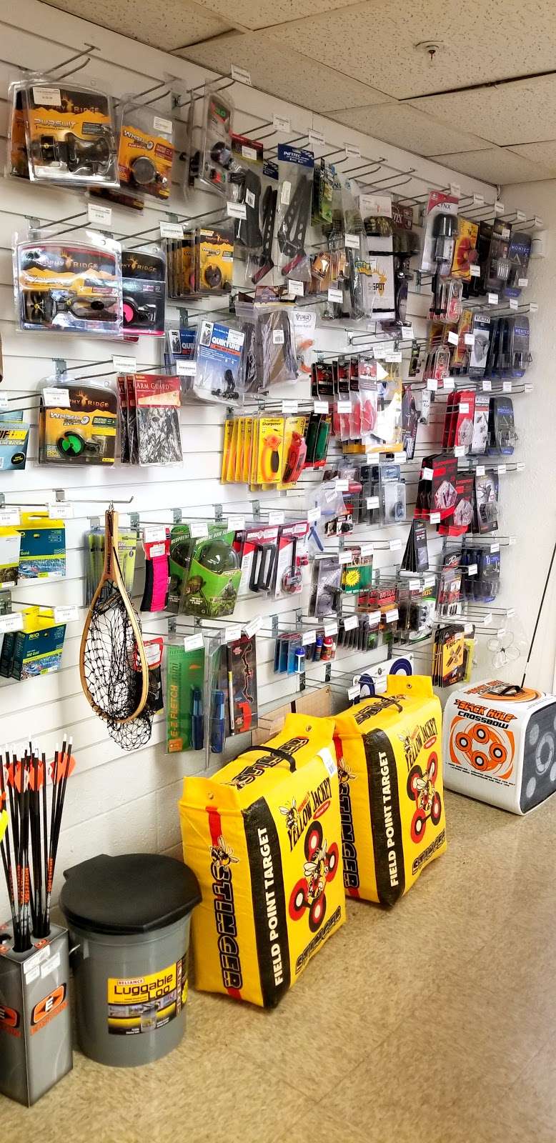 Hook, Line & Sinker Archery Department | 3100 Main St #260, Oakley, CA 94561 | Phone: (925) 625-2441 ext. 19