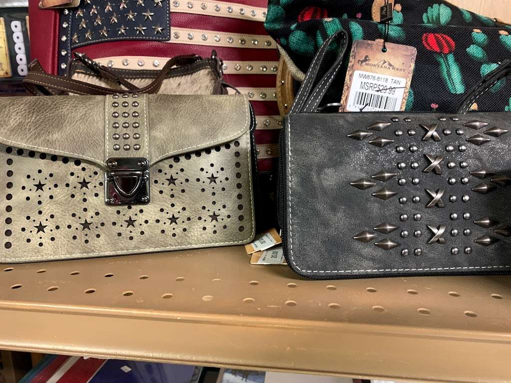 Little Store | 17714 County Rd 463, Brazoria, TX 77422, USA | Phone: (979) 798-2920