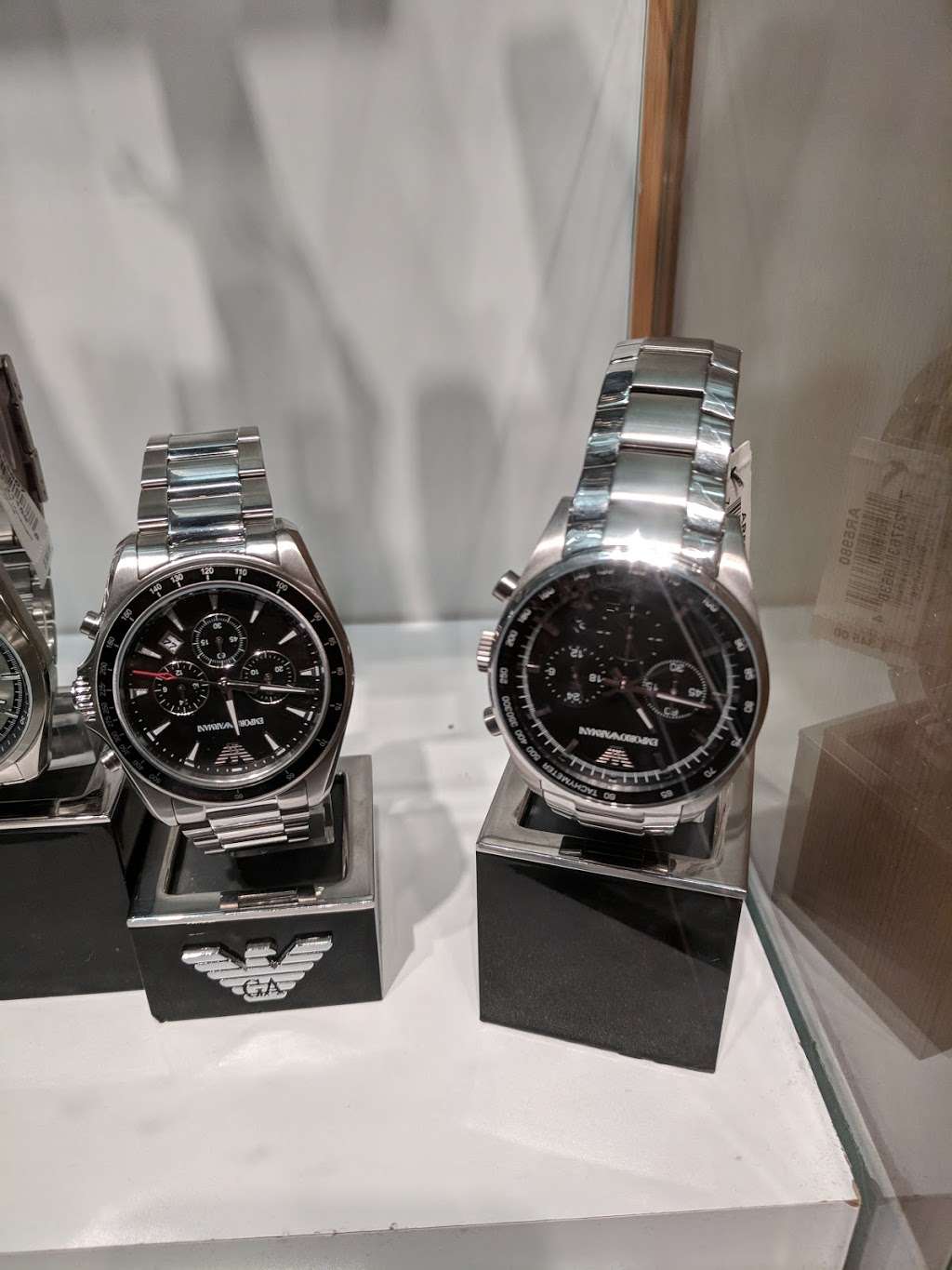 Watch Station International Outlet | 651 Kapkowski Drive, 1408, Elizabeth, NJ 07201, USA | Phone: (908) 353-8162