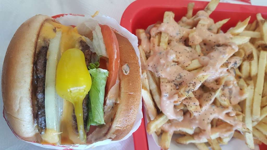 In-N-Out Burger | 2950 E Capitol Expy, San Jose, CA 95148, USA | Phone: (800) 786-1000