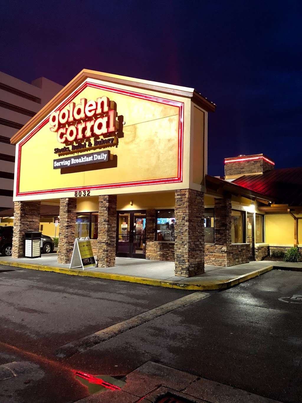 Golden Corral Buffet and Grill | 8032 International Dr, Orlando, FL 32819, USA | Phone: (407) 352-6606