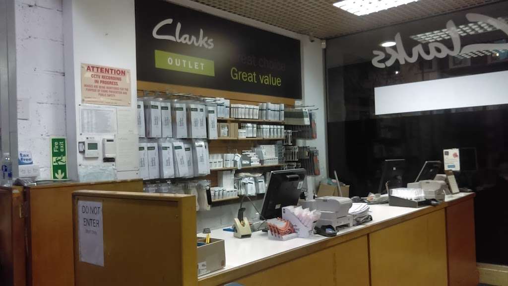 clarks outlet holloway road