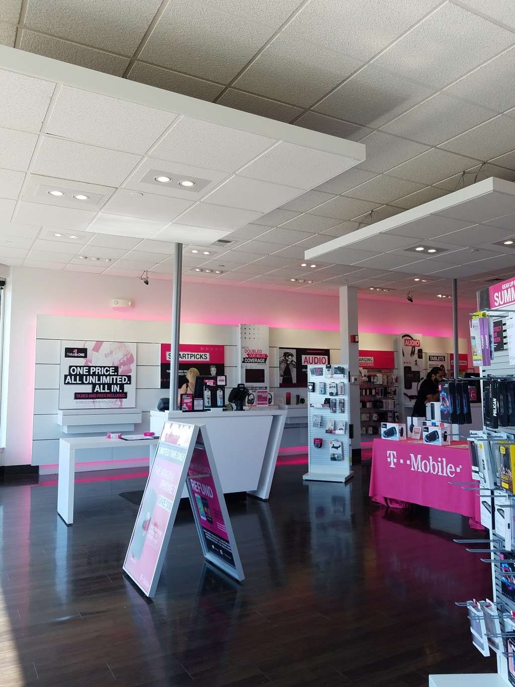 T-Mobile | 250 Granite Run Dr, Lancaster, PA 17601, USA | Phone: (717) 519-4140