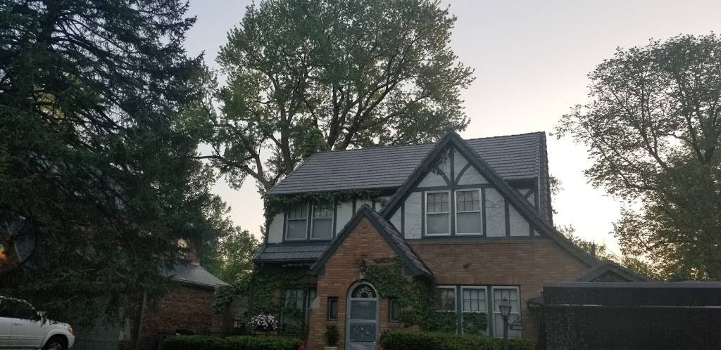 Crawford Seamless Gutter | 2105 King Dr, Papillion, NE 68046, USA | Phone: (402) 598-7922