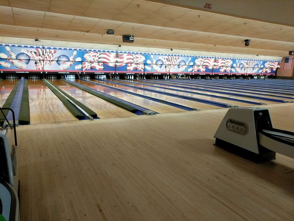 Thunderbird Lanes | 423 E Main St, Wrightstown, NJ 08562, USA | Phone: (609) 723-7911