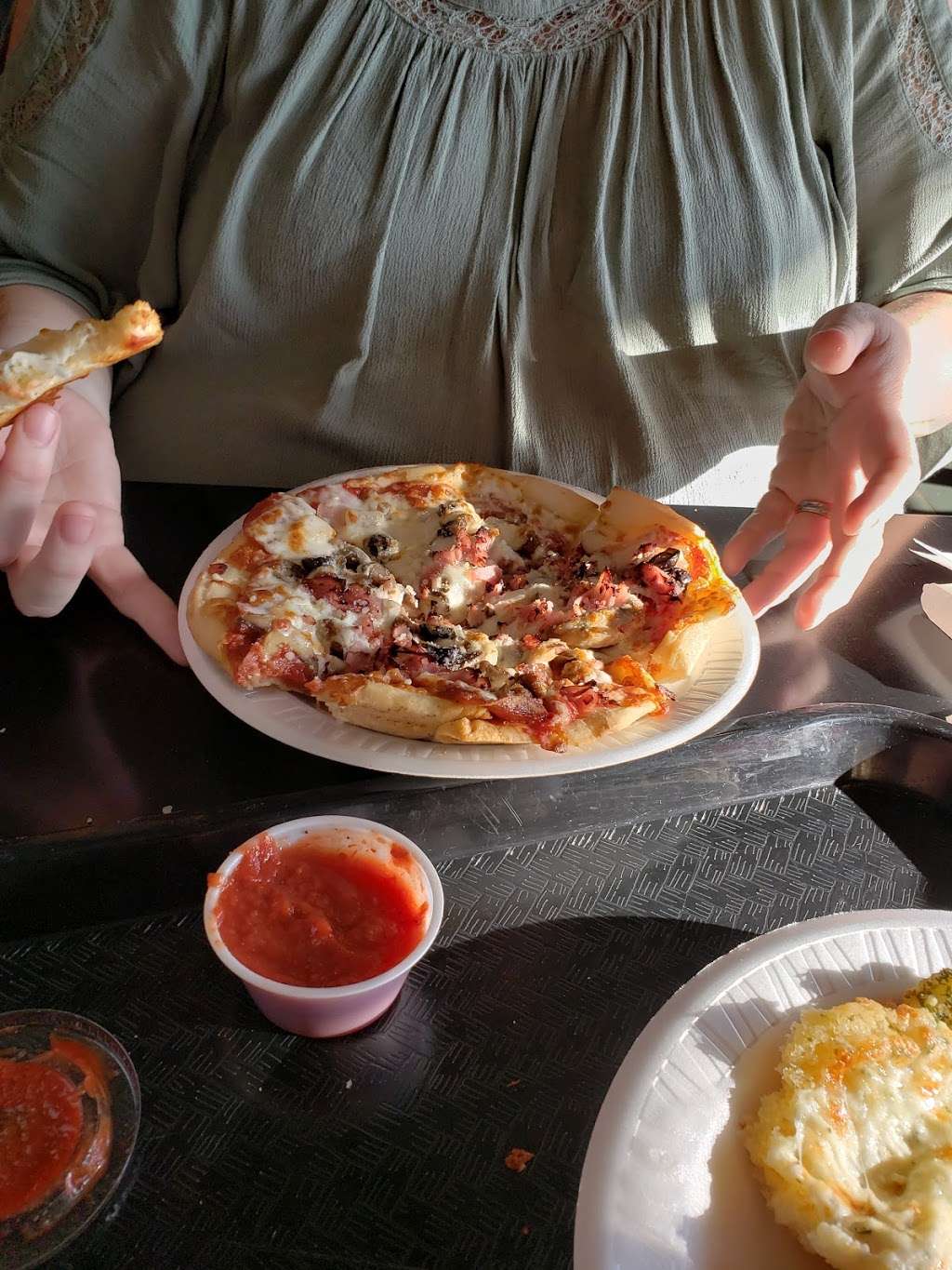 Mancinos Pizza & Grinders | 1301 N National Rd, Columbus, IN 47201, USA | Phone: (812) 375-1000