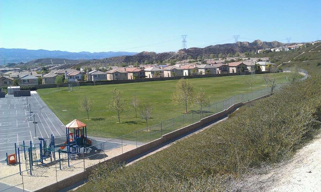 Tesoro Del Valle Elementary School | 29171 Bernardo Way, Valencia, CA 91354, USA | Phone: (661) 294-5380