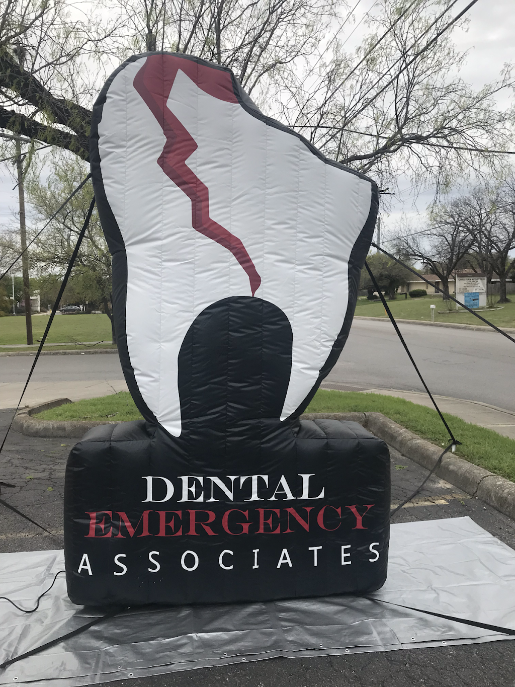 Dental Emergency Associates | 4868 Evers Rd Suite C, San Antonio, TX 78228, USA | Phone: (210) 201-7778