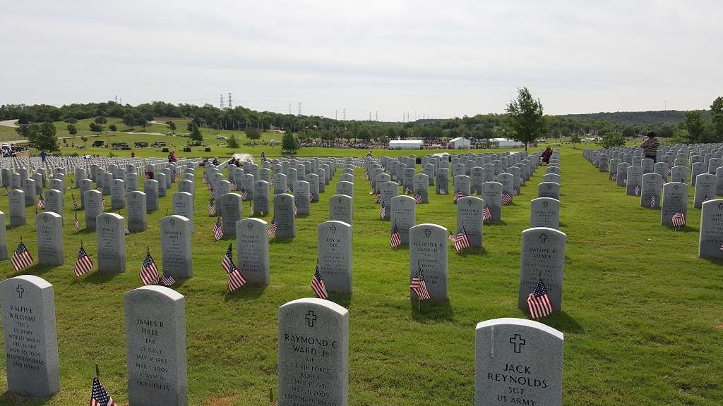 Dallas-Fort Worth National Cemetery | 2000 Mountain Creek Pkwy, Dallas, TX 75211, USA | Phone: (214) 467-3374