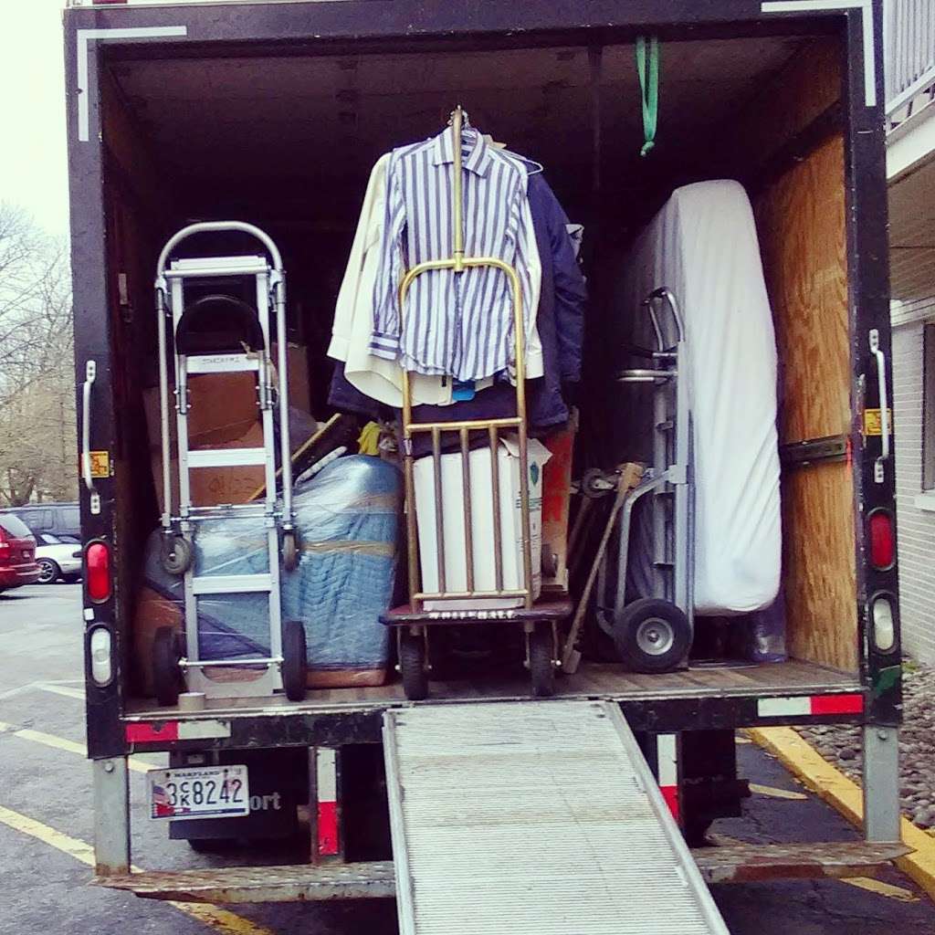 Suburban Solutions Moving | 3000 Oak Dr, Kensington, MD 20895, USA | Phone: (301) 928-8669