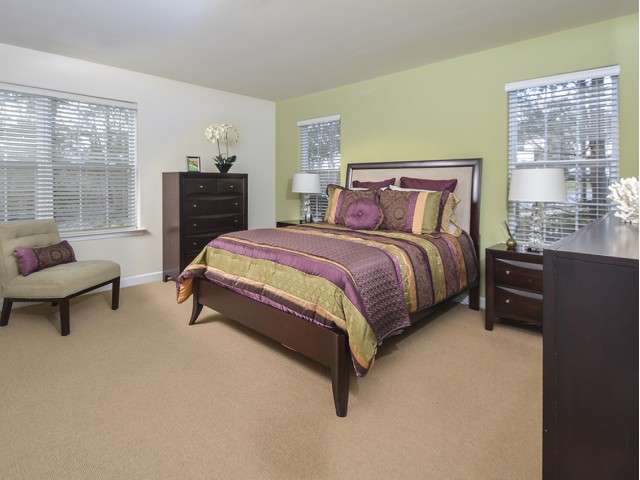 The Glen at Shawmont Station Apartment Homes | 300 Autumn River Run, Philadelphia, PA 19128, USA | Phone: (215) 482-4889