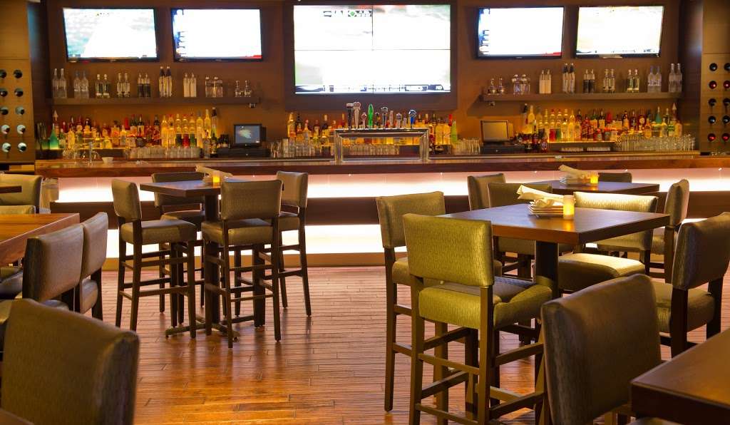 Play Book Ultra Sports Bar | 6913 N Milwaukee Ave, Niles, IL 60714 | Phone: (847) 588-7529