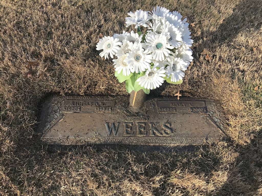 Floral Hills Cemetery | 7000 Blue Ridge Blvd, Kansas City, MO 64133 | Phone: (816) 353-1218