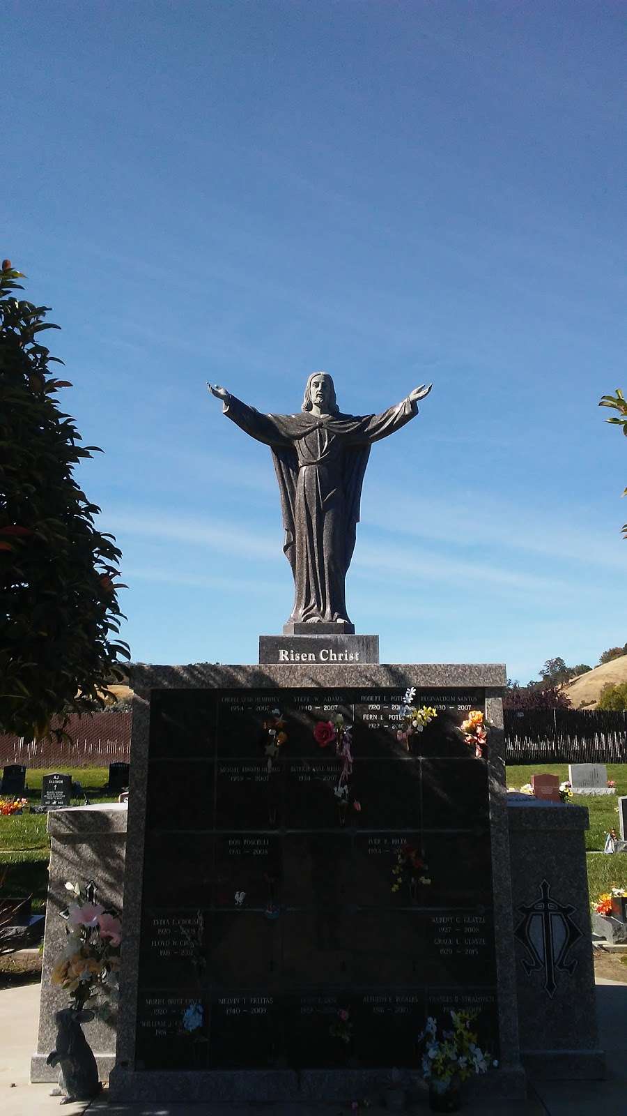 CFCS Queen of Heaven Cemetery | 1965 Reliez Valley Rd, Lafayette, CA 94549, USA | Phone: (925) 932-0900