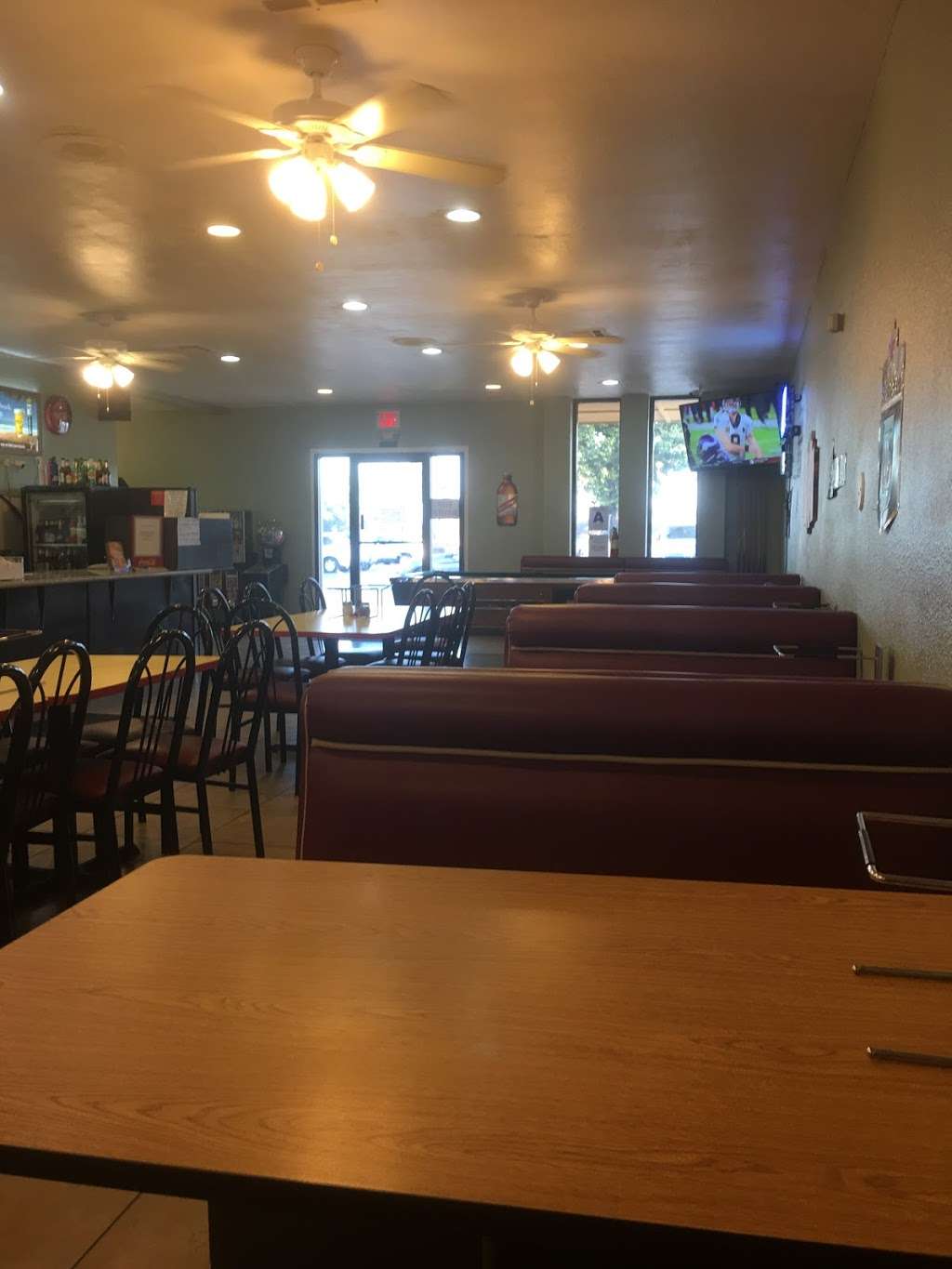 Pizza king | 9185 Jurupa Rd, Riverside, CA 92509, USA | Phone: (951) 456-0255