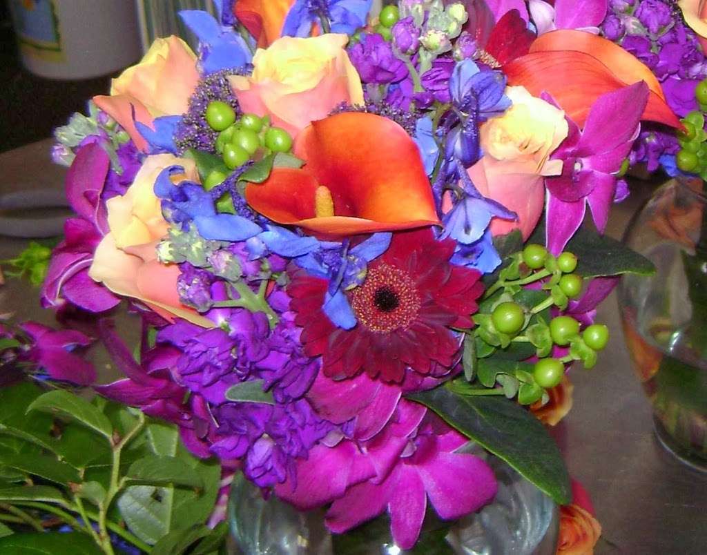Finally Flowers | 770 Stevens St, Lowell, MA 01851, USA | Phone: (978) 937-5572