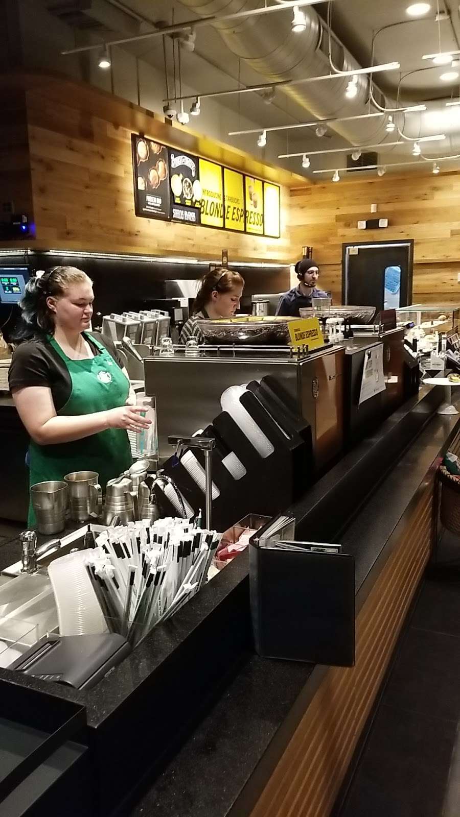Starbucks | 1570 Main St, Windsor, CO 80550, USA | Phone: (970) 590-0892