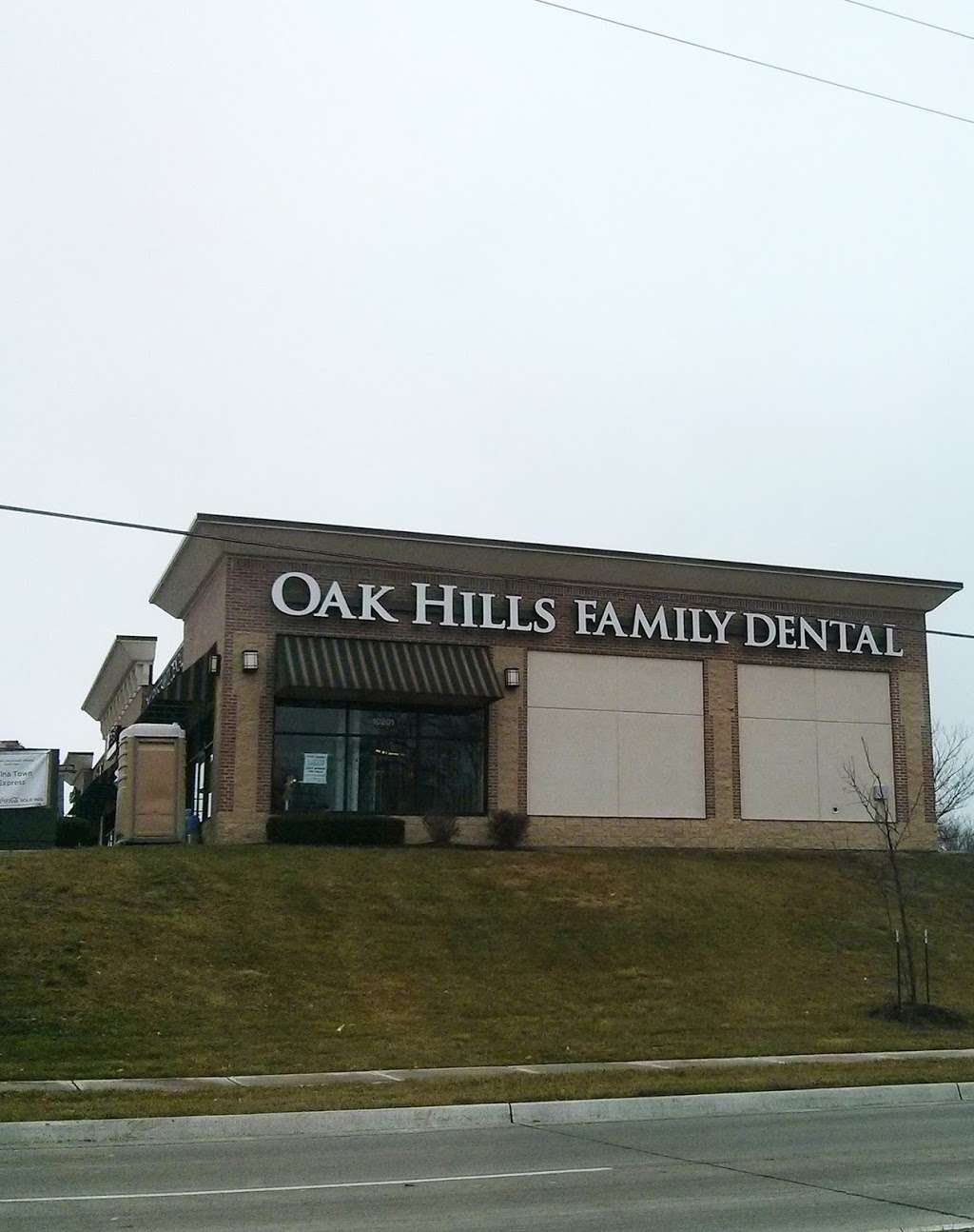 Oak Hills Family Dental | 10201 N Oak Trafficway Ste300, Kansas City, MO 64155, USA | Phone: (816) 429-6604