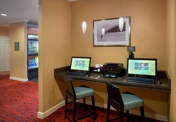 Residence Inn by Marriott Boston Andover | 500 Minuteman Rd, Andover, MA 01810 | Phone: (978) 683-0382