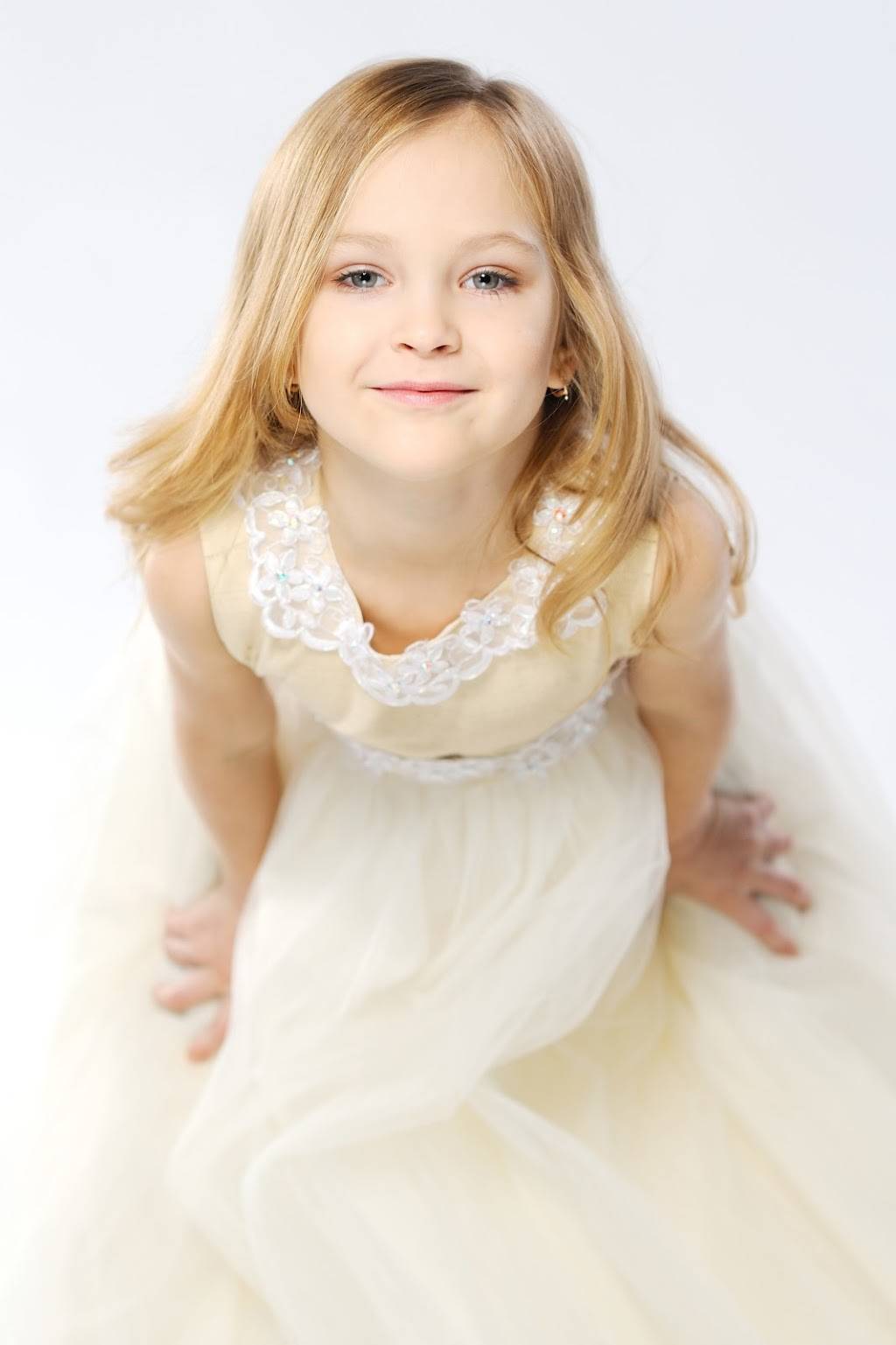 Window Light Studios | 122 E Central Ave, Mt Holly, NC 28120, USA | Phone: (704) 780-0242