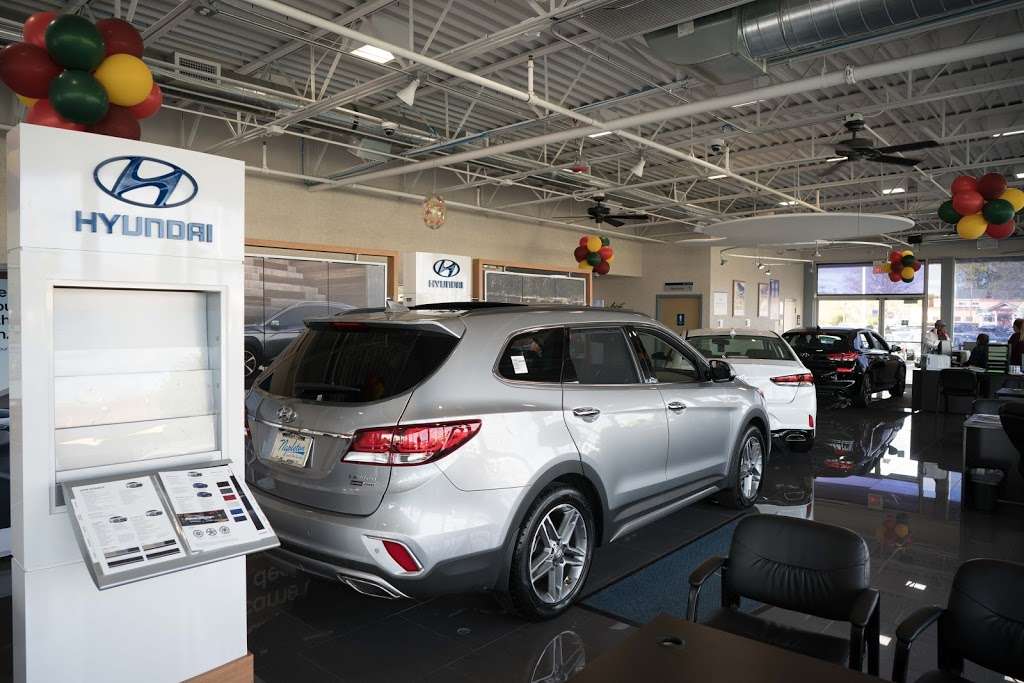 Napleton River Oaks Hyundai | 1985 River Oaks Dr, Calumet City, IL 60409, USA | Phone: (708) 232-0766