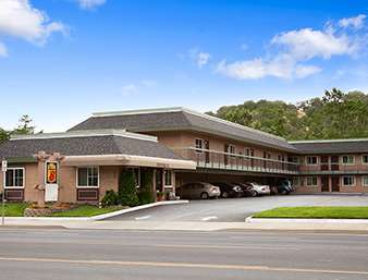 Super 8 by Wyndham Martinez | 4015 Alhambra Ave, Martinez, CA 94553, USA | Phone: (925) 372-5500