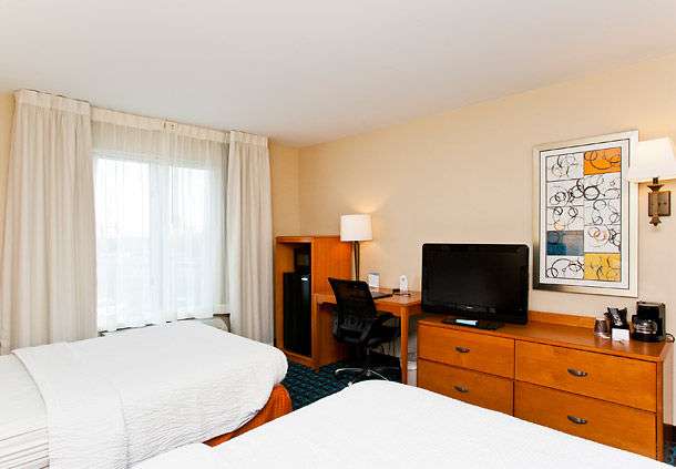 Fairfield Inn & Suites by Marriott Winchester | 250 Front Royal Pike, Winchester, VA 22602, USA | Phone: (540) 665-8881